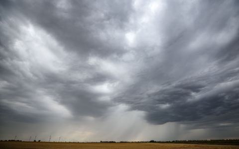 Am Mittwochabend musste die Feuerwehr in Ostsachsen zu zahlreichen unwetterbedingten Einsätzen ausrücken (Symbolbild). - Foto: Jan Woitas/dpa