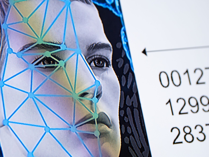 Programme zur Gesichtserkennung sollen das Auffinden von Verdächtigen erleichtern. (Archivbild) - Foto: Sven Hoppe/dpa