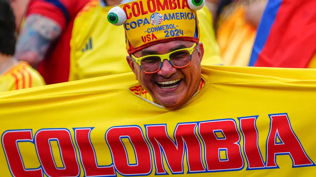 Trotz Unterzahl gewinnt Kolumbien im Halbfinale der Copa América. - Bild: Jacob Kupferman/AP/dpa