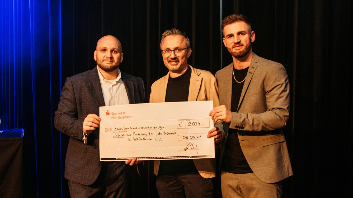 Born Originals GmbH und erka Verpackungssysteme GmbH unterstützen den Verein zur Förderung der Jade Hochschule in Wilhelmshaven e.V. - Foto: presseportal.de