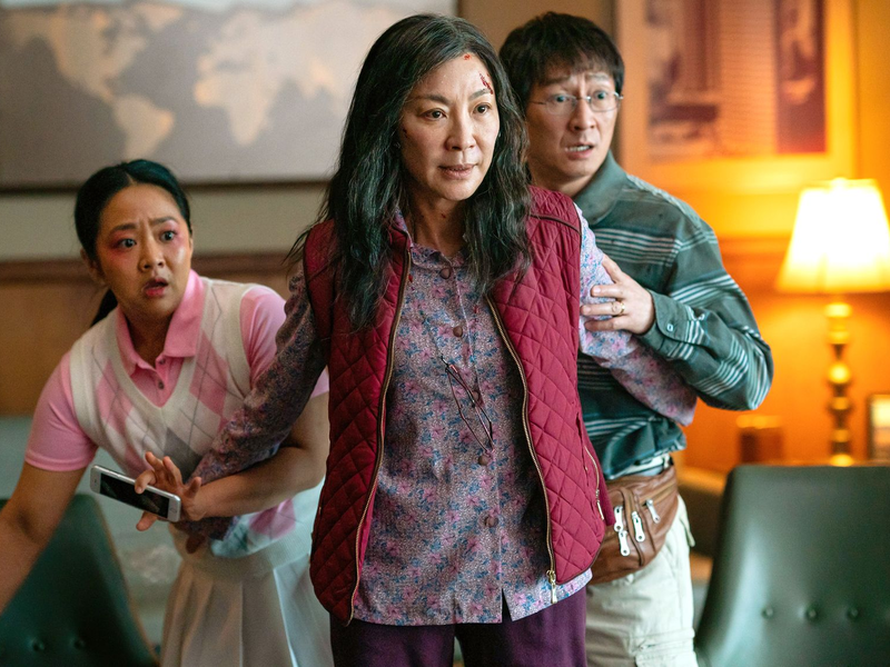 Am Freitag (12. Juli) läuft der Kinohit «Everything, Everywhere, All at Once» in der ARD (22.20 Uhr). - Foto: 2022 LEONINE Studios/ARD/dpa