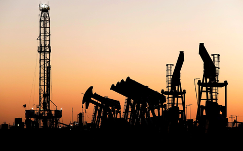 Die weltweite Ölnachfrage schwächt sich derzeit ab. (Symbolbild) - Foto: Eli Hartman/AP/dpa