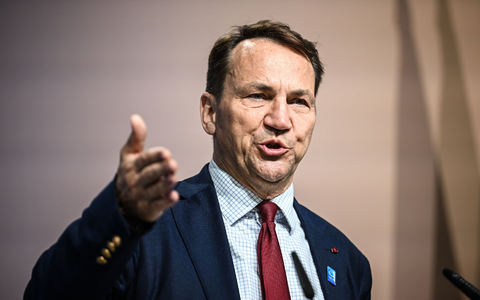 Nach Angaben des polnischen Außenministers Radoslaw Sikorski haben sich viele in Polen lebende Ukrainer für eine Freiwilligen-Brigade gemeldet. (Archivbild) - Foto: Britta Pedersen/dpa