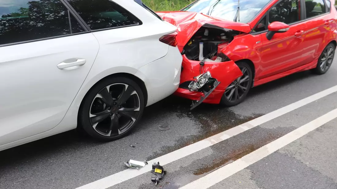POL-HX: Vier Verletzte nach Auffahrunfall - Bild: presseportal.de