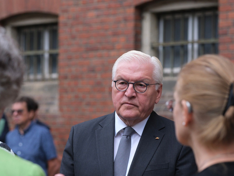 Im einst berüchtigten DDR-Frauengefängnis Hoheneck erinnert eine neue Gedenkstätte an die Schicksale politischer Häftlinge. - Foto: Sebastian Willnow/dpa