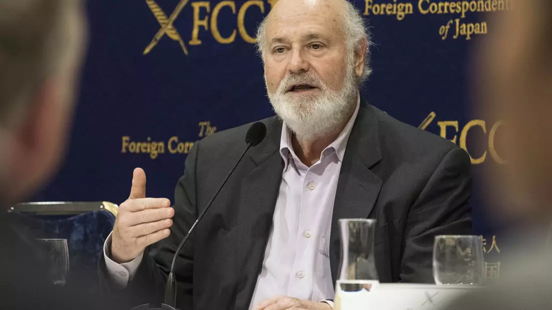 Regissuer Rob Reiner sieht keine Zukunft für Bidens Kandidatur. (Archivbild) - Bild: Rodrigo Reyes Marin/ZUMA Wire/dpa