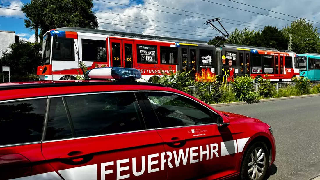 FW-F: Jubiläum: U-Bahn im Feuerwehrdesign - Bild: presseportal.de