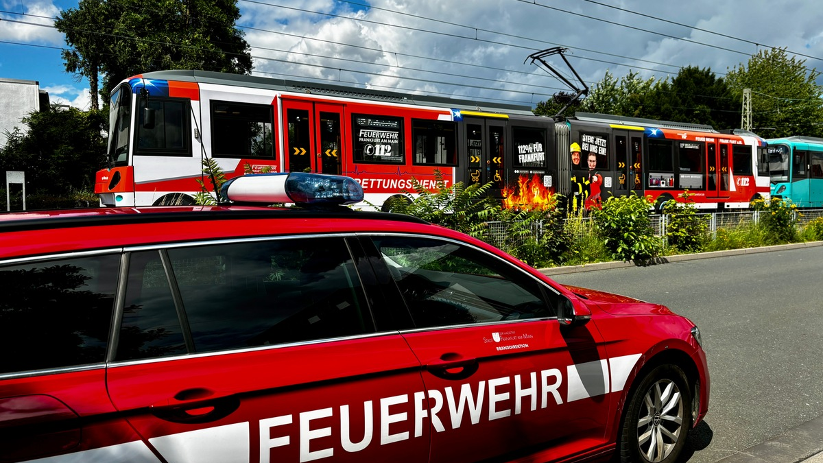 FW-F: Jubiläum: U-Bahn im Feuerwehrdesign - Foto: presseportal.de