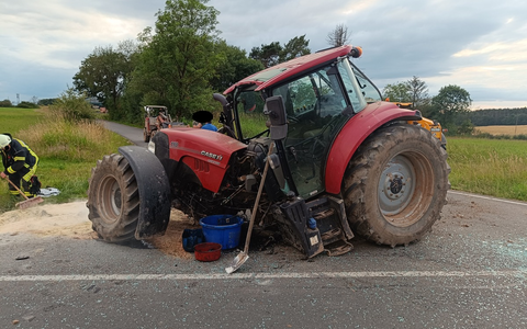 POL-PDWIL: Verkehrsunfall zwischen Linienbus und Traktor - Foto: presseportal.de