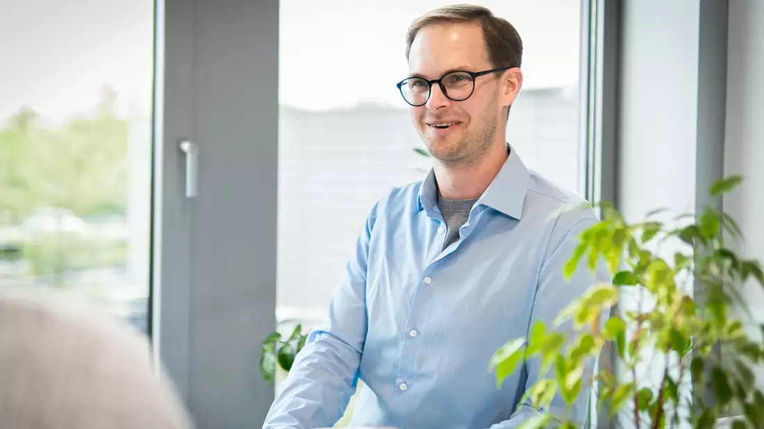 Schmerzen in den Füßen - Experte verrät, was bei einer Fußfehlstellung hilft - Bild: presseportal.de