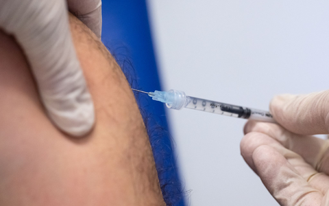 Es gibt Mpox-Impfstoffe, aber sie sind in vielen Ländern nicht verfügbar. (Archivbild) - Foto: Sven Hoppe/dpa