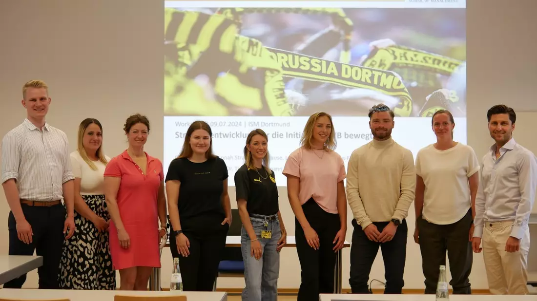 Praxisprojekt BVB Bewegt / ISM Studenten beraten Borussia Dortmund bei der strategischen Weiterentwicklung einer Nachhaltigkeitsinitiative zur Förderung von Kindern und Jugendlichen aus Dortmund - Bild: presseportal.de