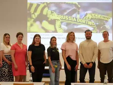 Praxisprojekt BVB Bewegt / ISM Studenten beraten Borussia Dortmund bei der strategischen Weiterentwicklung einer Nachhaltigkeitsinitiative zur Förderung von Kindern und Jugendlichen aus Dortmund - Foto: presseportal.de