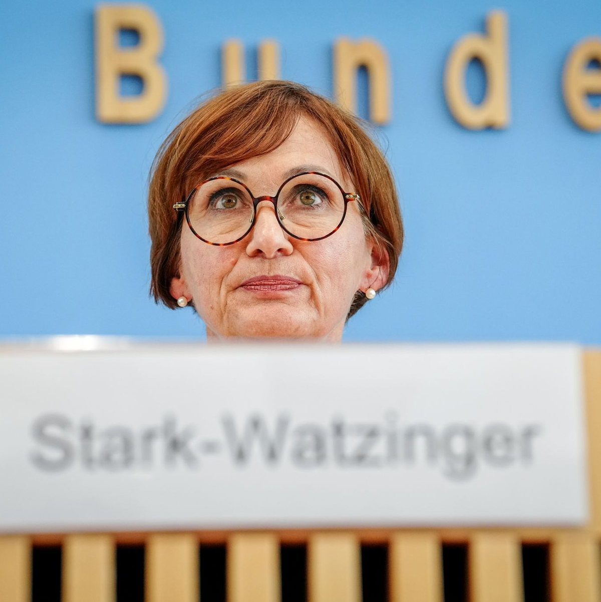 Steht in der sogenannten Fördergeld-Affäre unter Druck: Bildungsministerin Stark-Watzinger. (Archivbild) - Foto: Kay Nietfeld/dpa