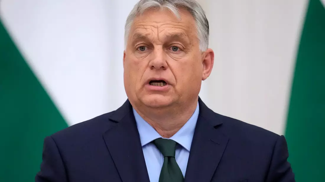 Viktor Orban sieht sich auf einer Friedensmission. (Archivbild) - Bild: Alexander Zemlianichenko/AP/dpa