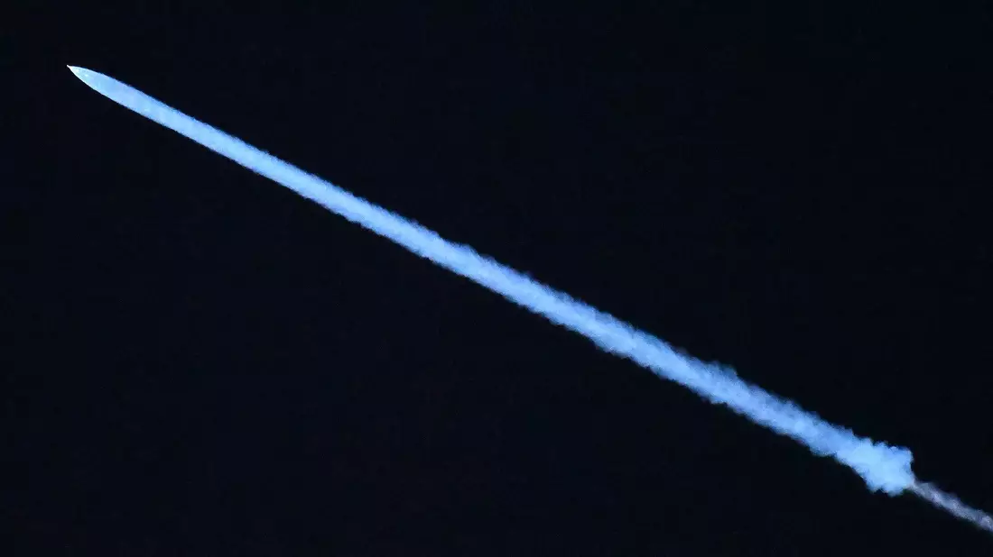 Eine Falcon-9-Rakete mit Satelliten an Bord (Archivbild). - Bild: Gene Blevins/ZUMA Press Wire/dpa