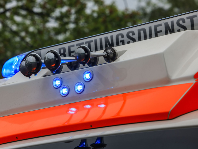 In Darmstadt ist ein einjähriger Junge aus dem Fenster gefallen und leicht verletzt worden. (Symbolfoto) - Foto: Oliver Berg/dpa