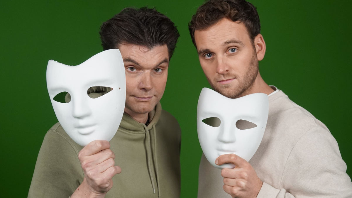 Comedian Lutz van der Horst leidet unter dem Impostor-Syndrom und berichtet in einer Doku mit Leon Windscheid erstmals darüber. - Foto: Kai Metzner/ZDF/dpa