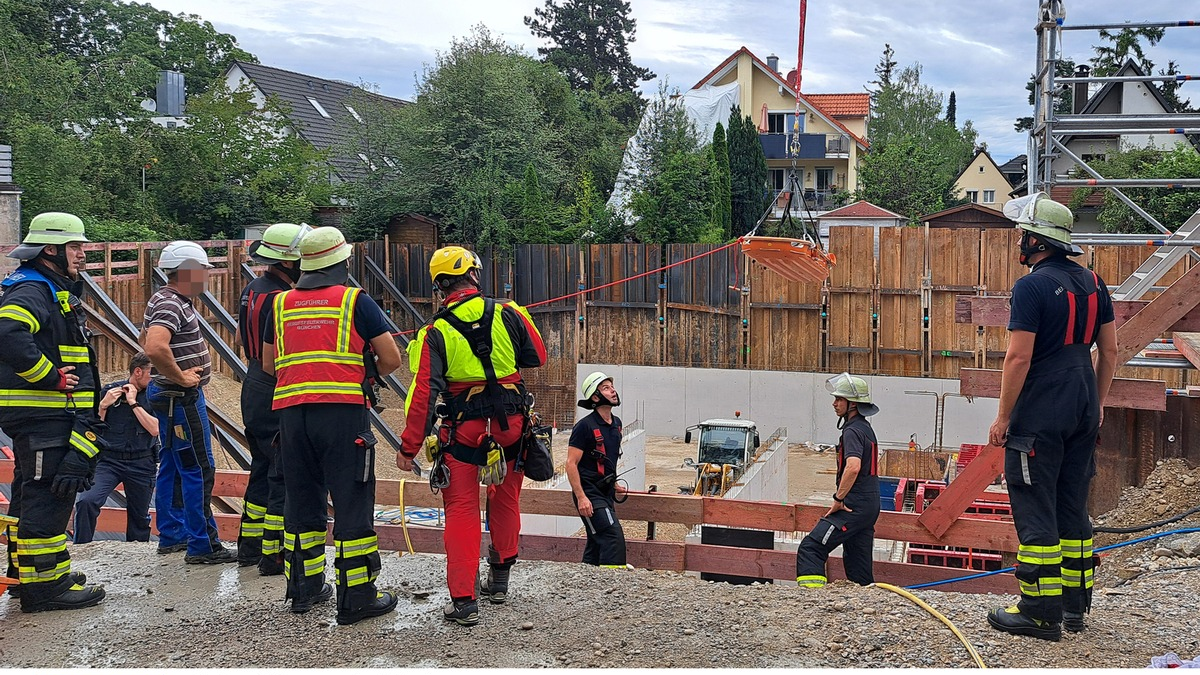 FW-M: Bauarbeiter abgestürzt (Ramersdorf) - Foto: presseportal.de