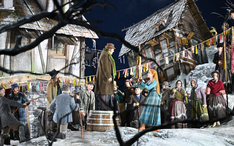 Der Startschuss für die Festspiele fällt am 17. Juli. Ausverkauft sind die Vorstellungen noch nicht. - Foto: Felix Kästle/dpa