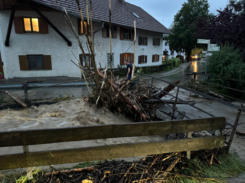 Unwetterschäden können teuer werden (Symbolbild) - Foto: Michael Breher/dpa