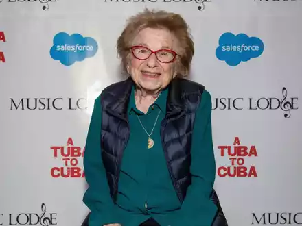 Ruth Westheimer ist gestorben. (Archivbild) - Foto: Miles Mortensen/Invision/AP