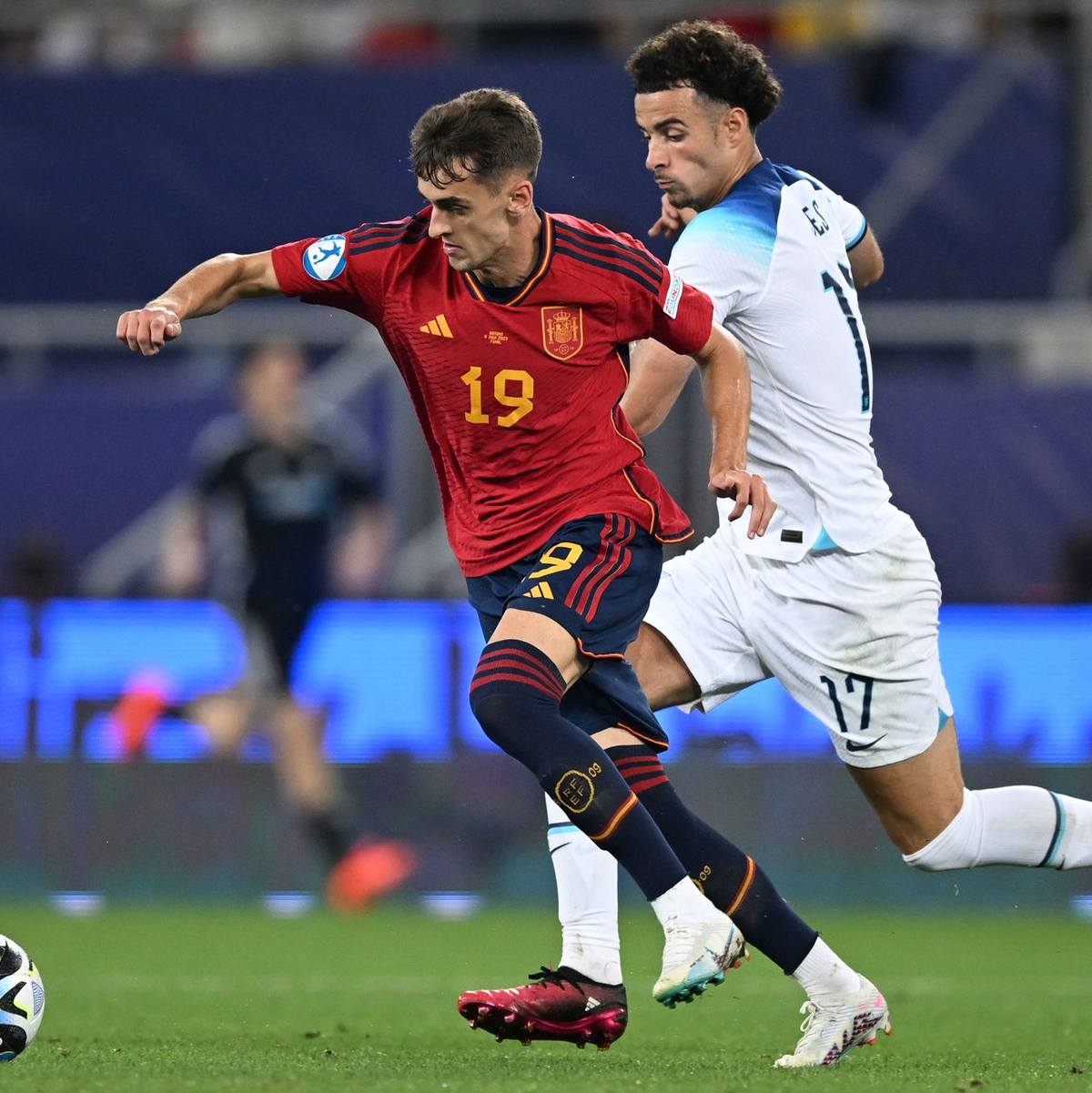 2023 standen Spanien und England schon einmal im EM-Finale - bei der U21-EM. - Foto: Tamuna Kulumbegashvili/AP/dpa