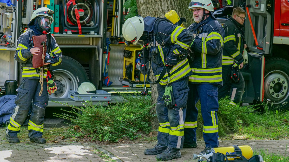 FW-KLE: Kuriose Einsätze am Wochenende: Gülle, Handschellen und Wasser in einem Brandmelder - Foto: presseportal.de