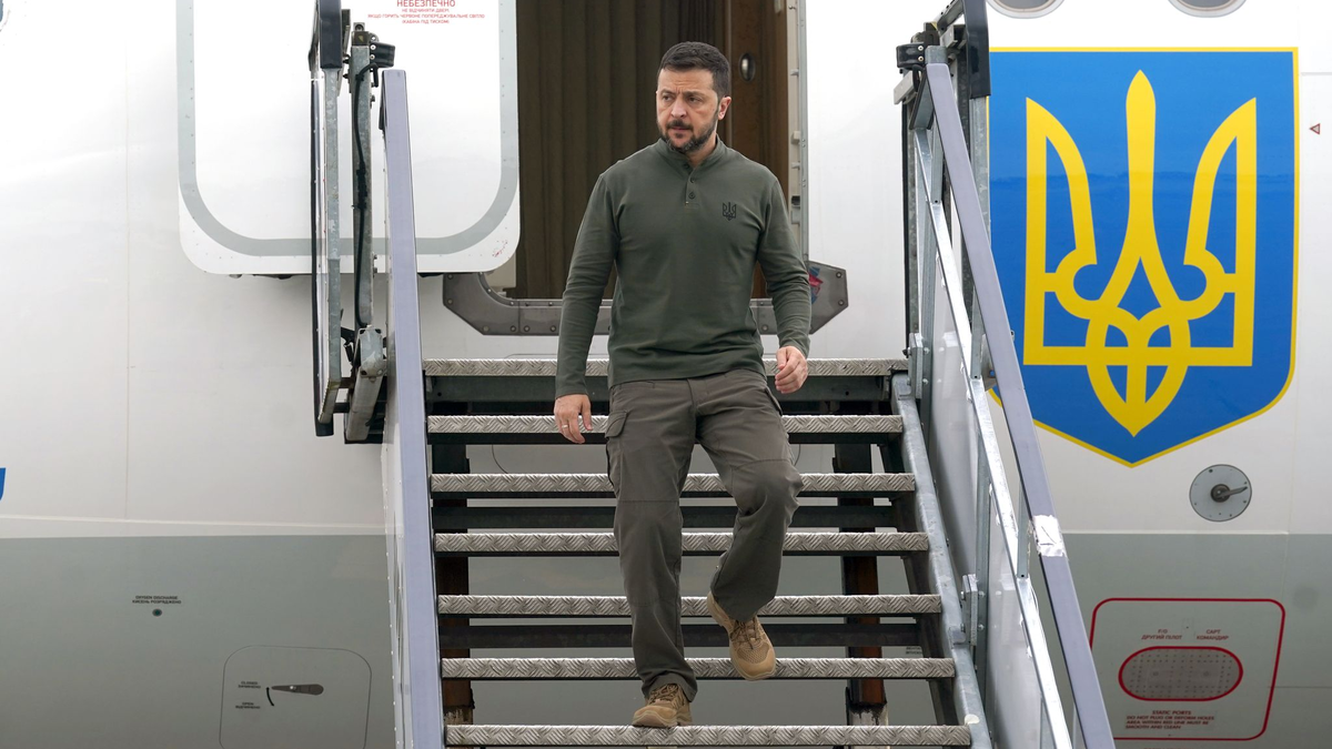 Der ukrainische Präsident Wolodymyr Selenskyj erwartet nach seiner Rückkehr aus den USA neue Hilfe aus Washington für den Kampf gegen den russischen Angriffskrieg. - Foto: Brian Lawless/PA Wire/dpa