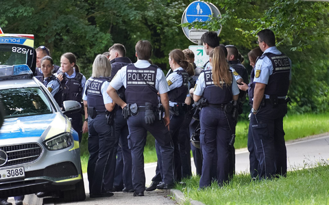 Die Ermittler gehen derzeit von einer familieninternen Tat aus. - Foto: Jannik Nölke/dpa