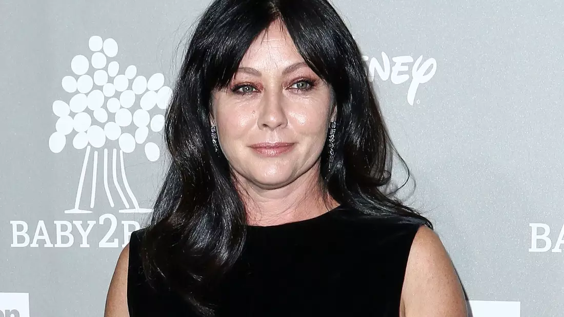 Die als Serientochter Brenda Walsh in der Serie «Beverly Hills, 90210» bekanntgewordene Künstlerin starb am Samstag. (Archivbild) - Bild: John Salangsang/Invision/AP/dpa
