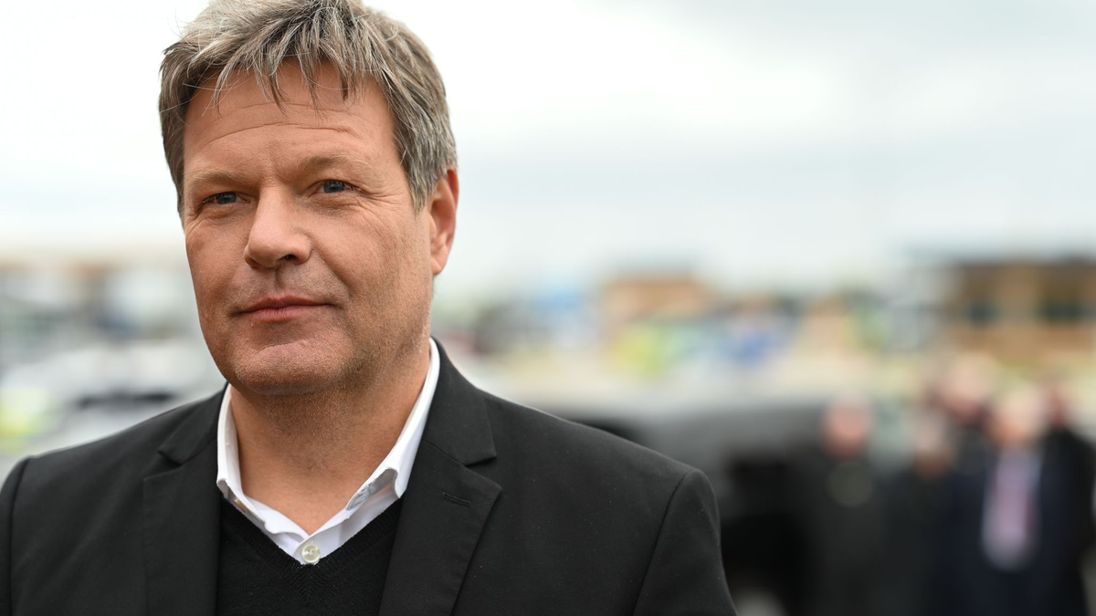 Robert Habeck besucht ein Pilotprojekt des Wohnungsunternehmens Vonovia und des Start-ups Decarbon1ze (Archivfoto).  - Foto: Lars Klemmer/dpa