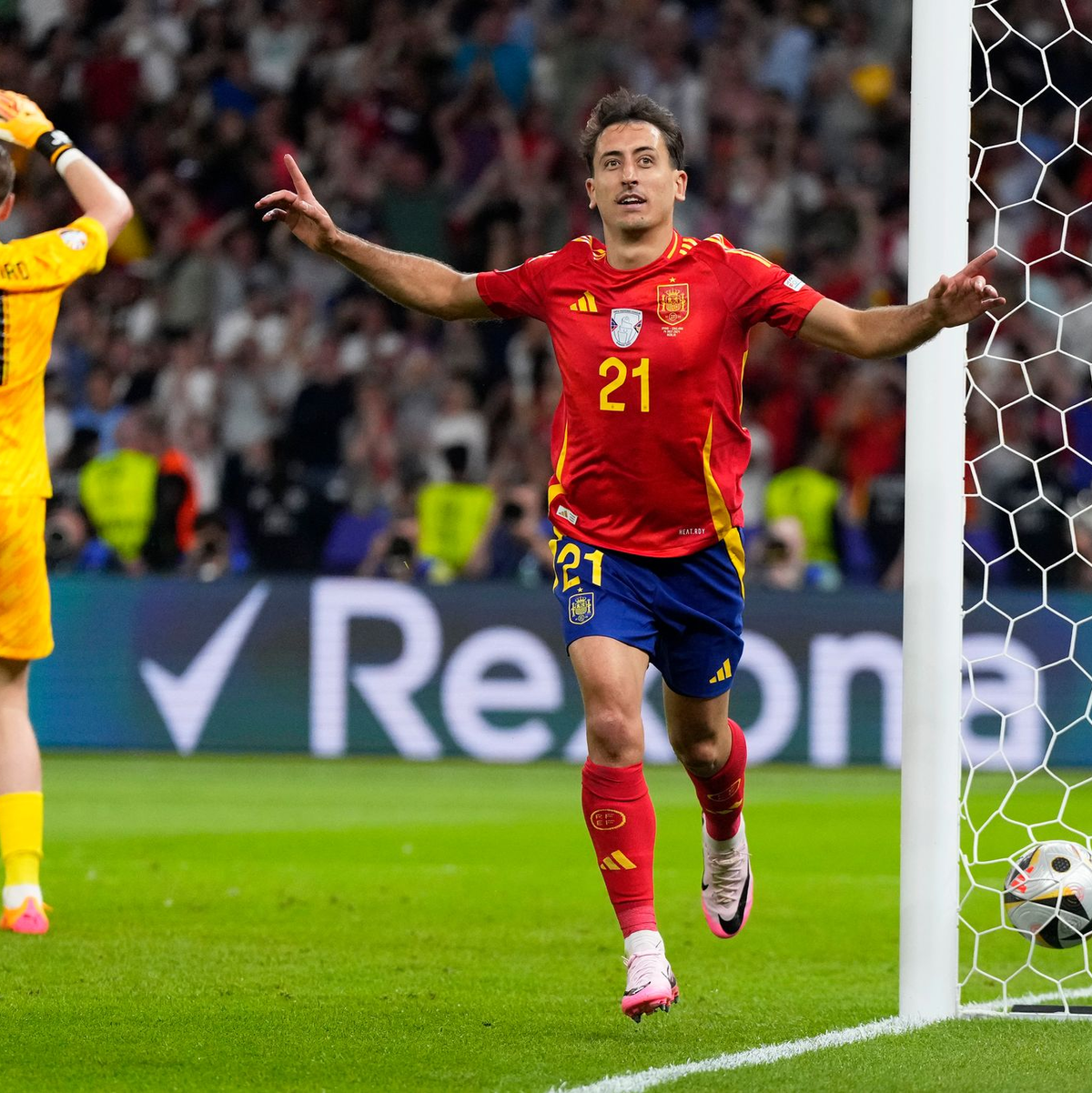 Mikel Oyarzabal erzielte den Siegtreffer für die spanische Nationalmannschaft. - Foto: Manu Fernandez/AP/dpa