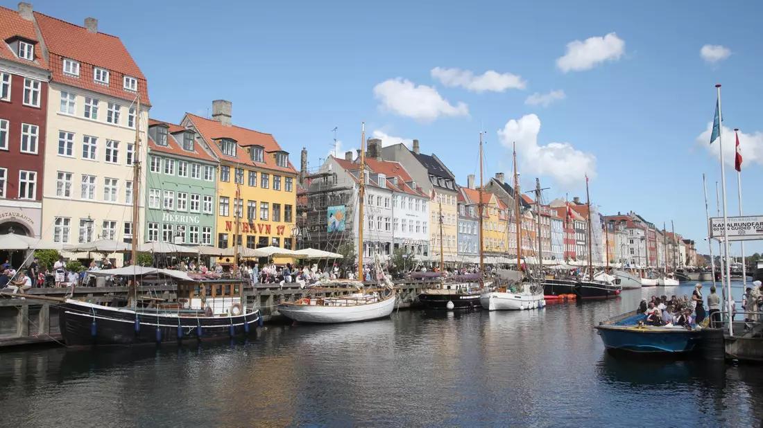 Kopenhagen hat eine Sommerkampagne zu klimafreundlicherem Reisen gestartet. - Bild: Steffen Trumpf/dpa