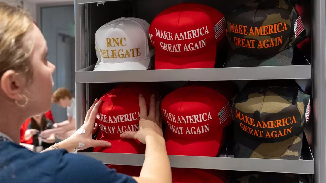 Anders als bei den Demokraten sind die Allianzen bei den Republikanern klar: Trump, Trump, Trump. - Bild: Alex Brandon/AP/dpa