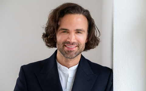 Gen Z trifft auf Babyboomer - Psychologe verrät, wie Arbeitgeber die Interessen beider Gruppen am Arbeitsplatz verbinden - Foto: presseportal.de