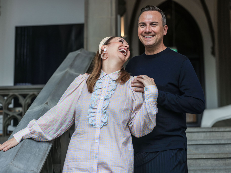 Eine Restaurantrettung gelingt nicht mehr allein - Tim Raue und Frau Katharina Raue treten zusammen an. - Foto: Oliver Berg/dpa