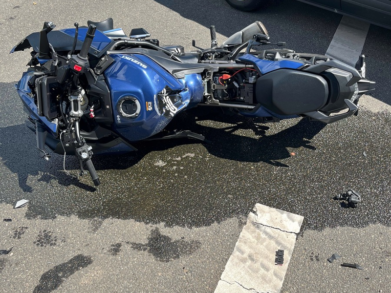 POL-DN: Unfall beim Abbiegen: Kradfahrer schwer verletzt - Foto: presseportal.de