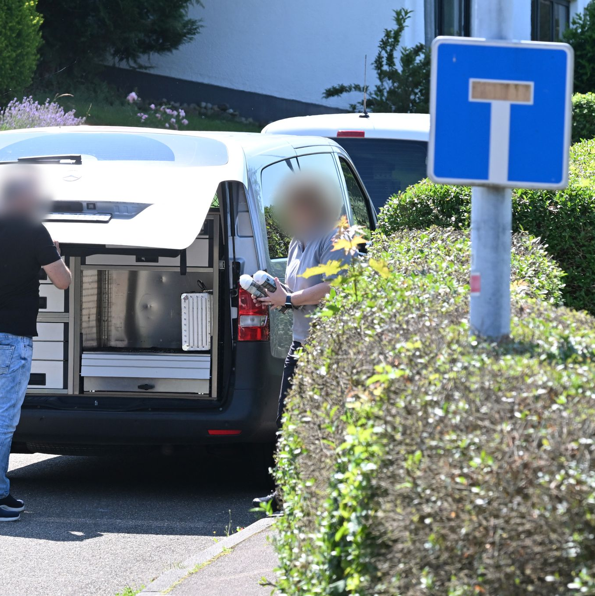 Die Polizei ermittelt immer noch zu den Hintergründen.  - Foto: Bernd Weißbrod/dpa