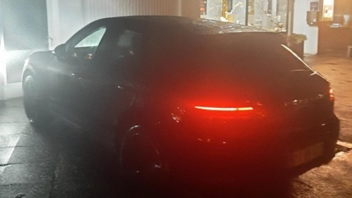 BPOL-FL: FL - Geparkter Porsche ohne Fahrer zur Fahndung ausgeschrieben - Foto: presseportal.de