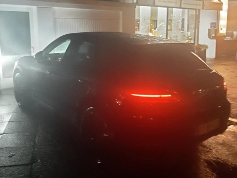 BPOL-FL: FL - Geparkter Porsche ohne Fahrer zur Fahndung ausgeschrieben - Foto: presseportal.de