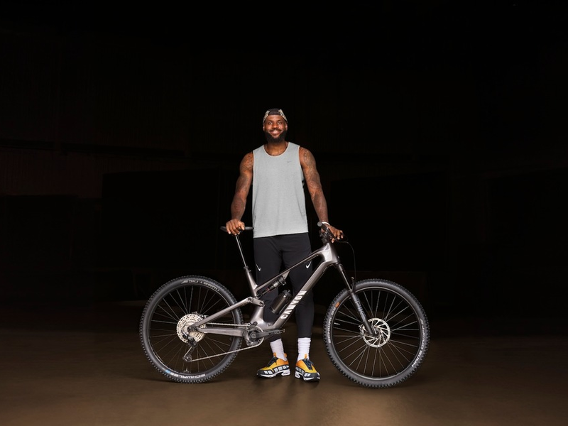 LeBron James und Canyon kollaborieren, um eine neue Generation zum Radfahren zu inspirieren - Foto: presseportal.de
