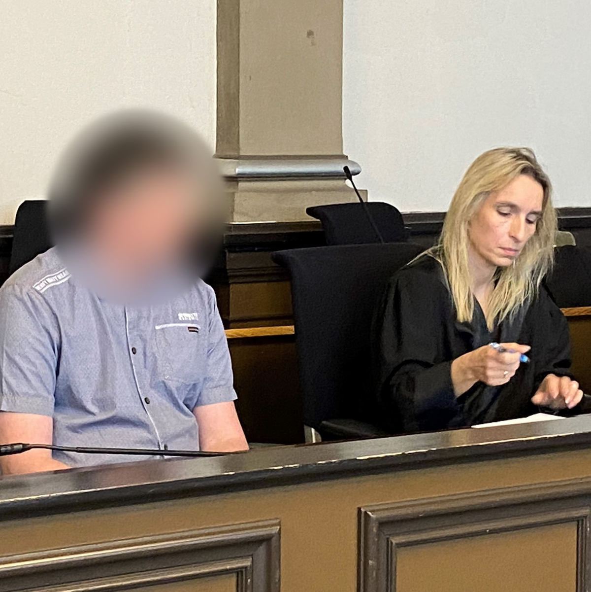 Ein 43-Jähriger ist vom Landgericht Verden zu lebenslanger Haft verurteilt worden - unter anderem wegen Mordes an einer Inline-Skaterin  - Foto: Janet Binder/dpa