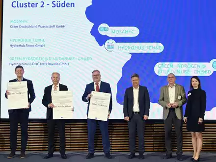 IPCEI: Hydrogenious LOHC erhält Millionenförderung für Green Hydrogen @ Blue Danube - Foto: (C) BMWK / Andreas Mertens, presseportal.de