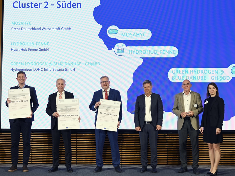 IPCEI: Hydrogenious LOHC erhält Millionenförderung für Green Hydrogen @ Blue Danube - Foto: (C) BMWK / Andreas Mertens, presseportal.de