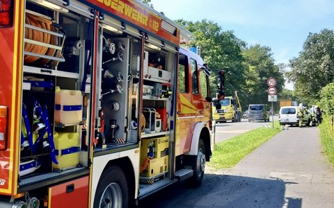 FW Hünxe: Verkehrsunfall zwischen Pkw und Lkw - Foto: presseportal.de