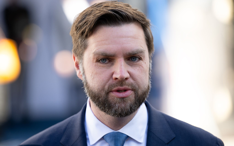 J.D. Vance feierte einst mit seinen Memoiren «Hillbilly-Elegie» Erfolge und wurde dann Senator. Jetzt ist er Trumps Vizekandidat. (Archivbild) - Foto: Sven Hoppe/dpa