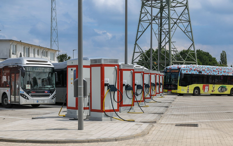 Neue Betriebshöfe für E-Busse brauchen große Flächen - Foto: Ulrich Perrey/dpa