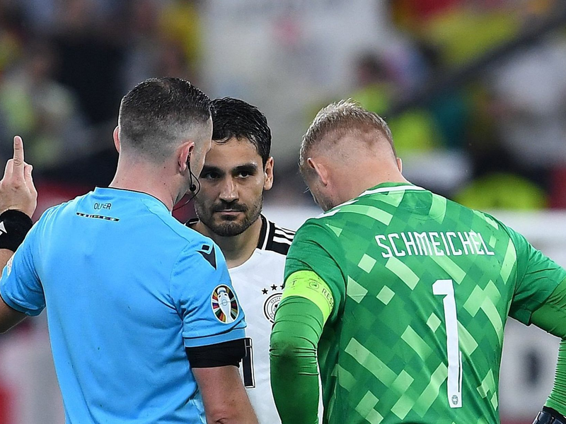 Schluss mit Rudelbildung: Die Kapitänsregelung kommt nach Deutschland. - Foto: Revierfoto/dpa