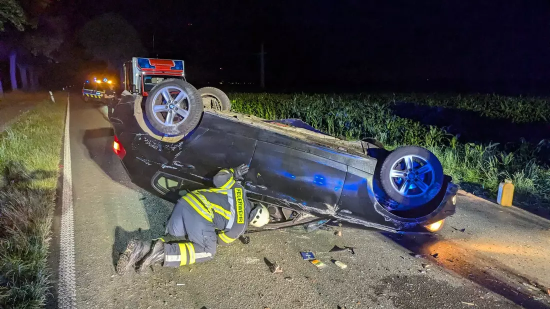 FW-KLE: Mit Fahrzeug überschlagen - Bild: presseportal.de